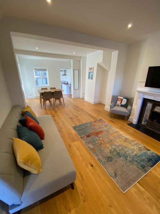 Stylish 2 Bedroom Cottage, Close To Town Centre Вортінг Екстер'єр фото