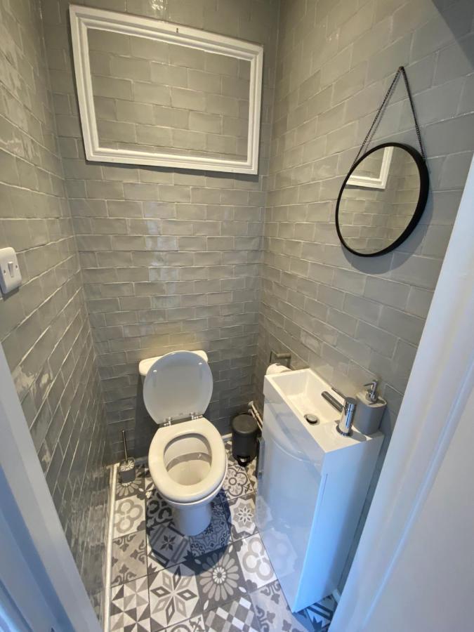Stylish 2 Bedroom Cottage, Close To Town Centre Вортінг Екстер'єр фото