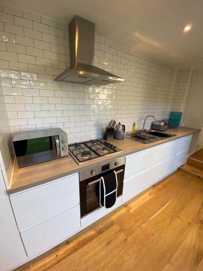 Stylish 2 Bedroom Cottage, Close To Town Centre Вортінг Екстер'єр фото