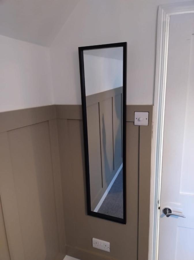 Stylish 2 Bedroom Cottage, Close To Town Centre Вортінг Екстер'єр фото